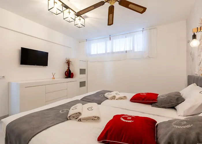 Geranios 307 아파트 아데제