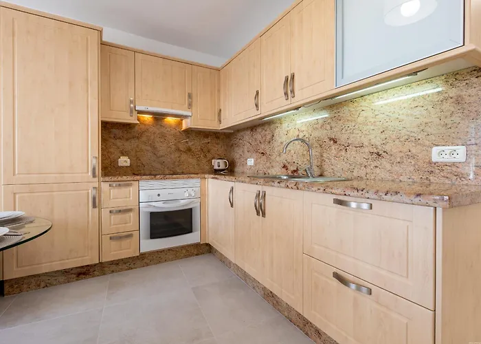 Apartment Geranios 307