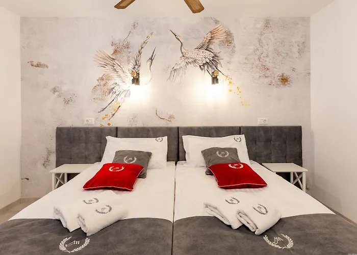 Geranios 307 아데제